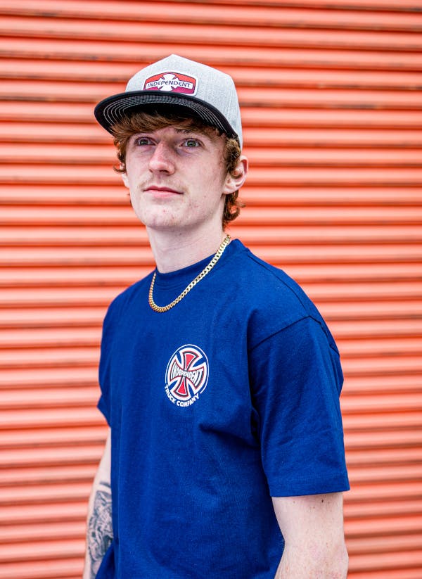 Independant Lifestye clothing image - red garage