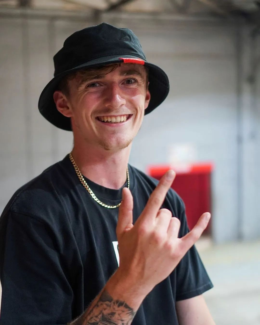 Skateboard bucket hat store