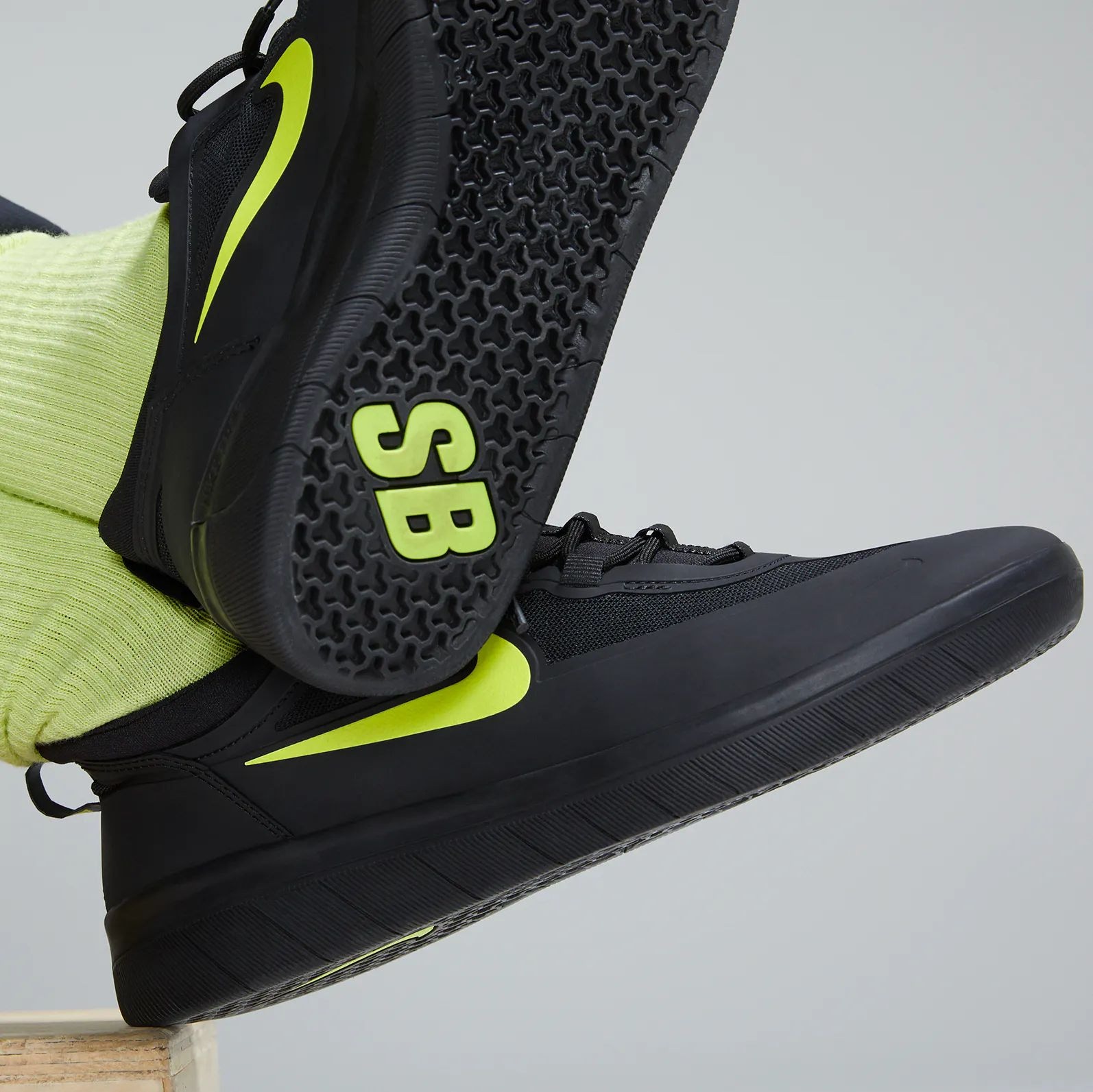 Nyjah free all black clearance