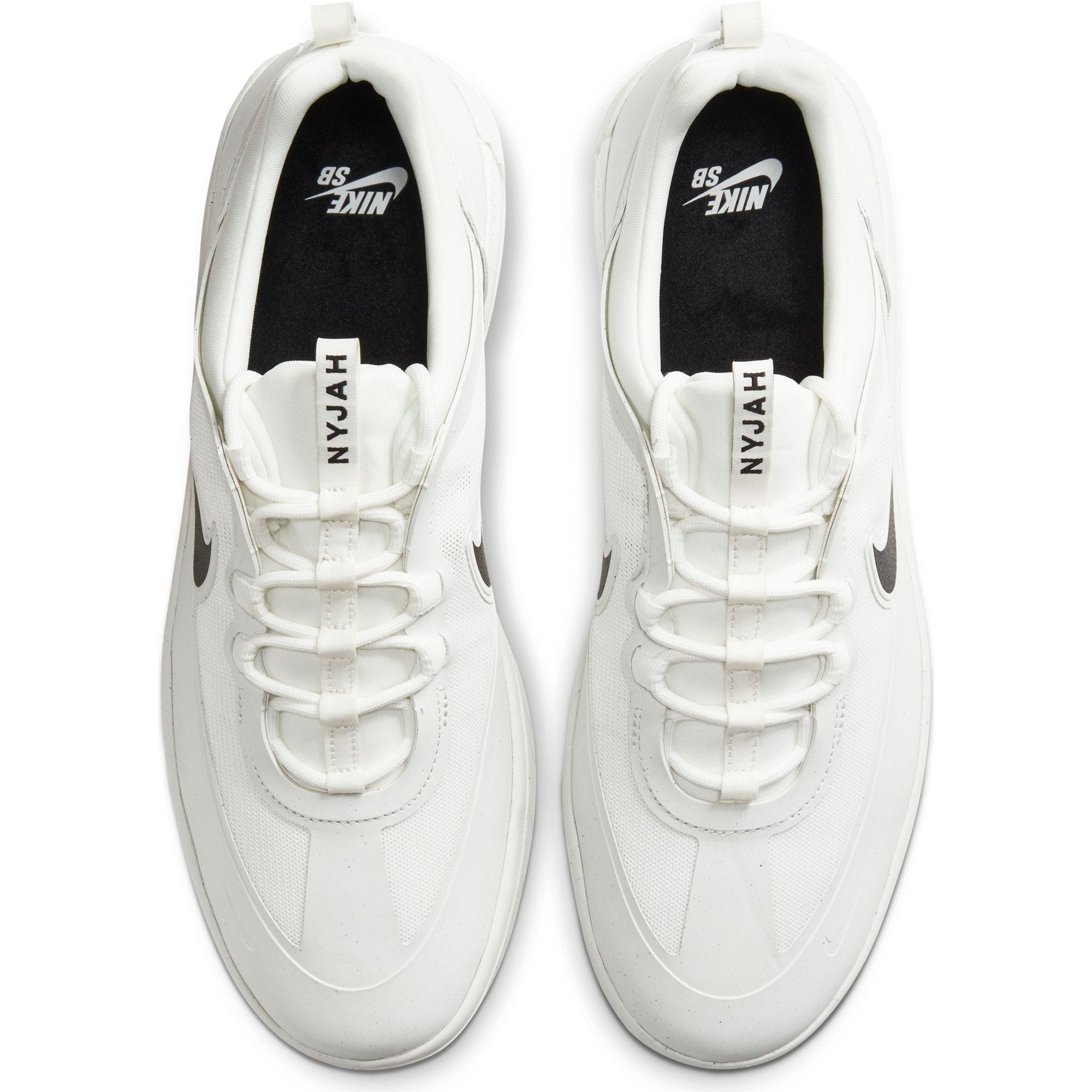 Nike sb nyjah free black & white skate shoes top