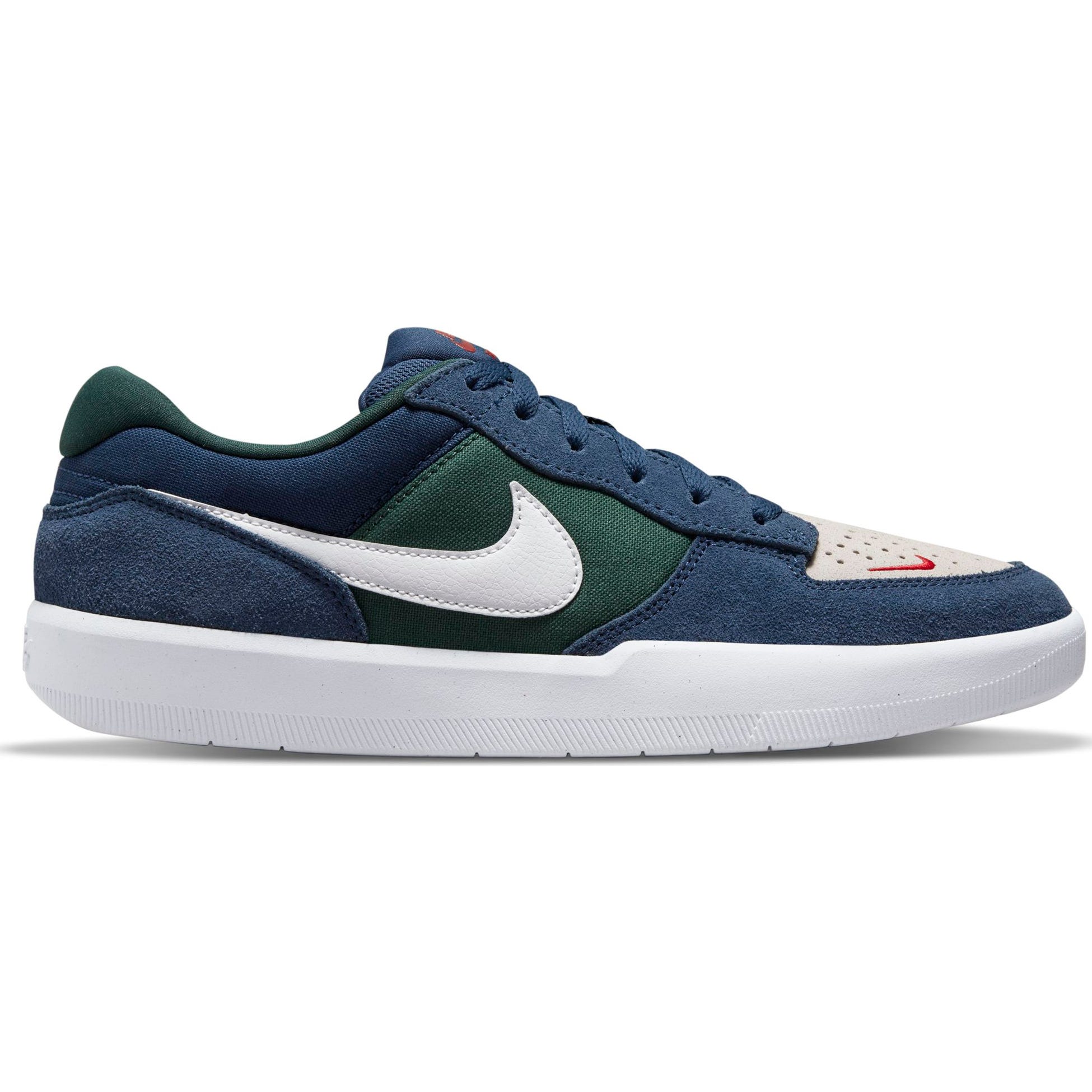 Navy green nikes 2025