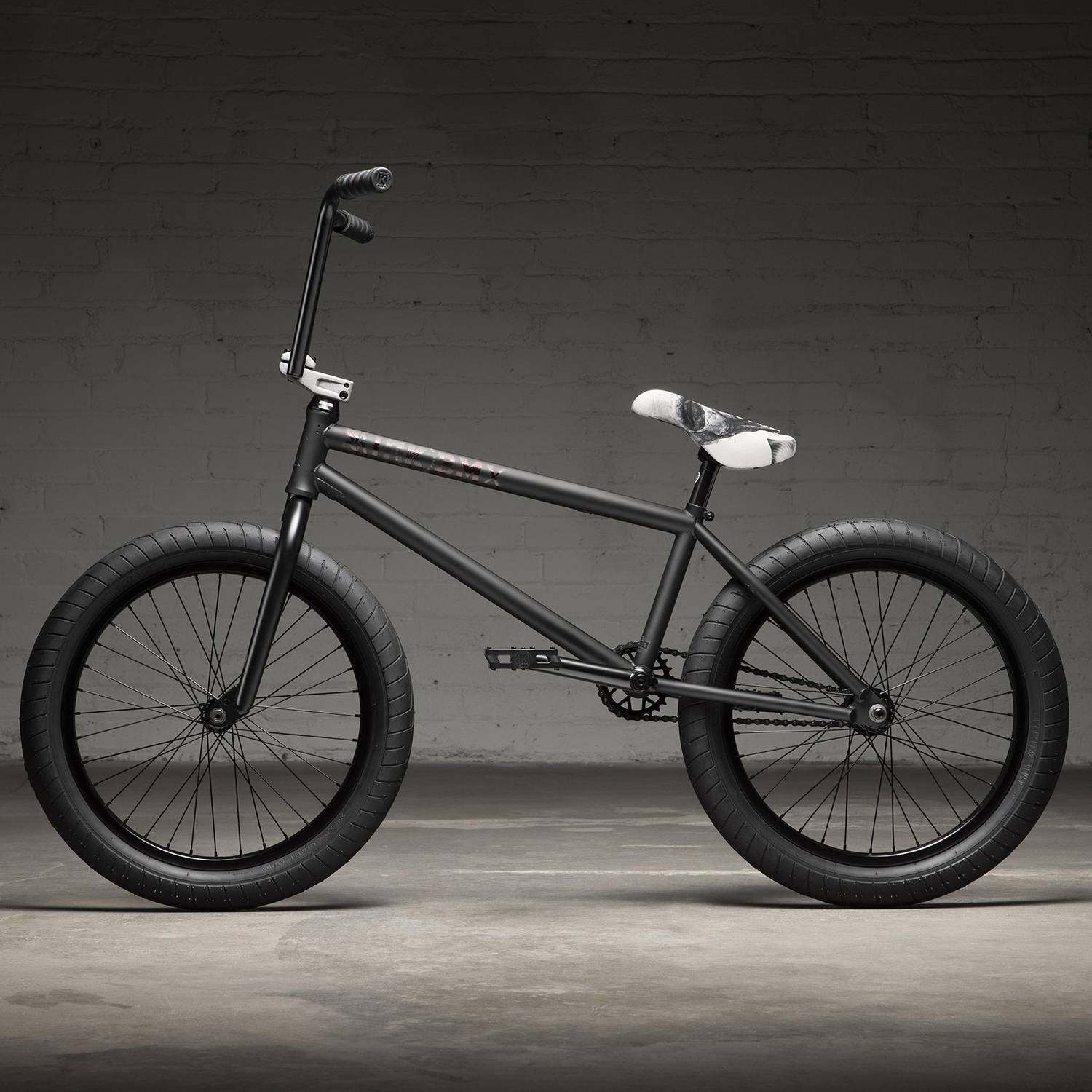 Kink Switch 20.75'' 2022 Complete BMX - Matte Oxblood Black | SkateHut