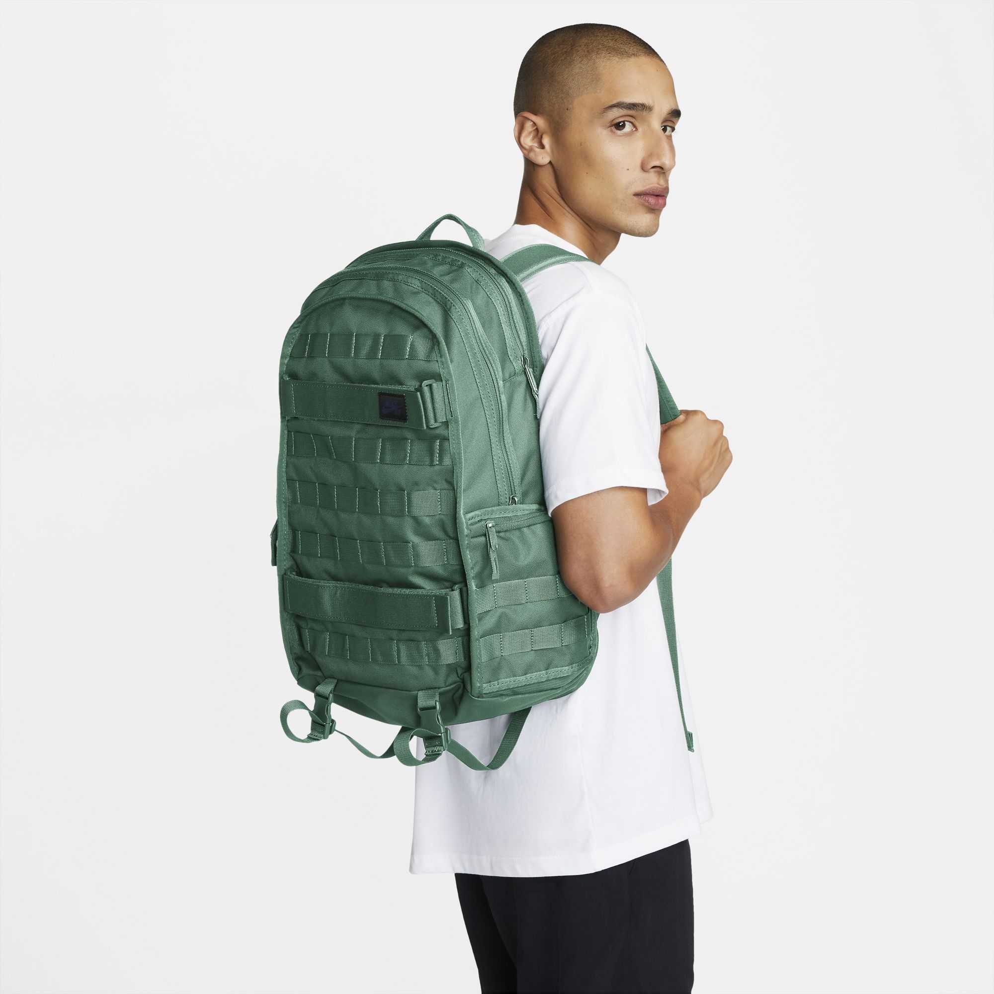 green nike sb backpack