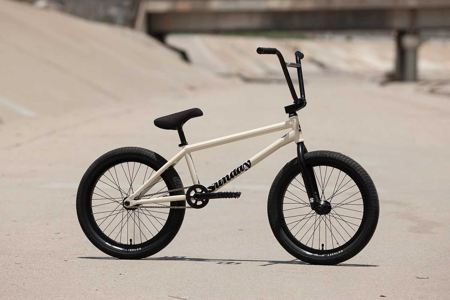 Sunday 2022 Soundwave Cassette Complete BMX - Gary Young Signature
